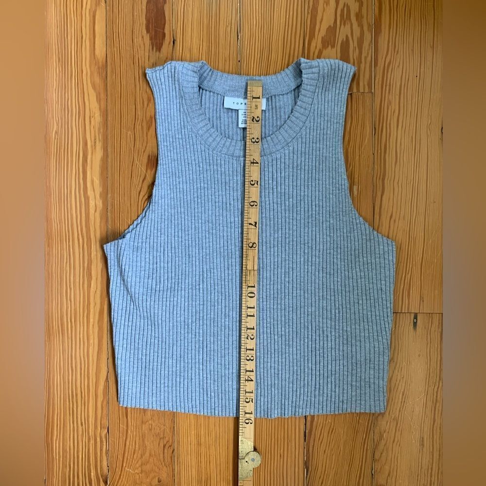 Bundle of Crop Tops - Picture 4 of 8